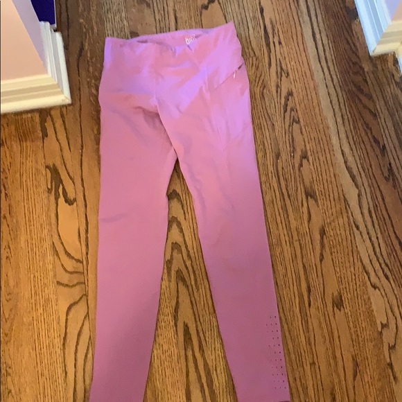 Athletes girl pink leggings! - Picture 1 of 5